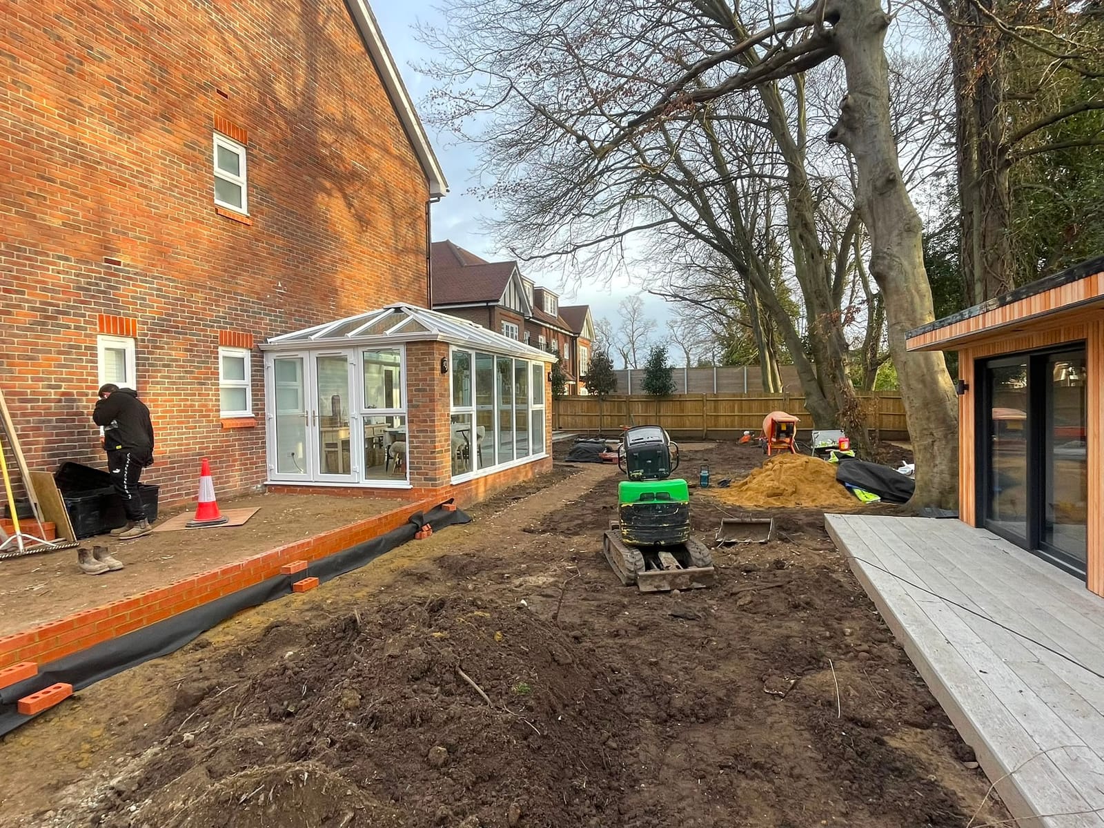 Driveway, patio and landscaping project by Hills Driveways & Patios