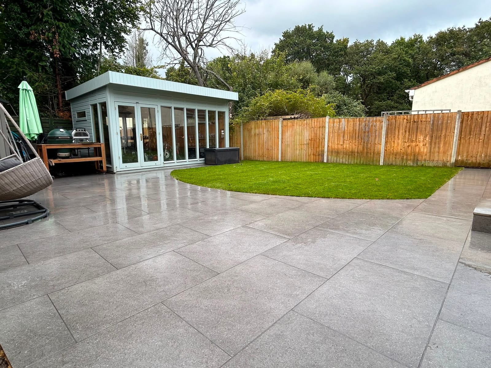 Driveway, patio and landscaping project by Hills Driveways & Patios