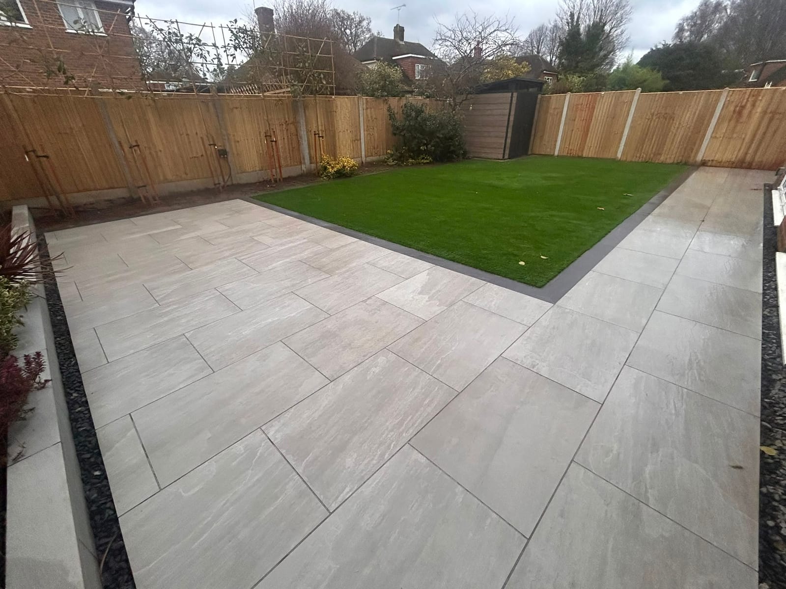 Driveway, patio and landscaping project by Hills Driveways & Patios