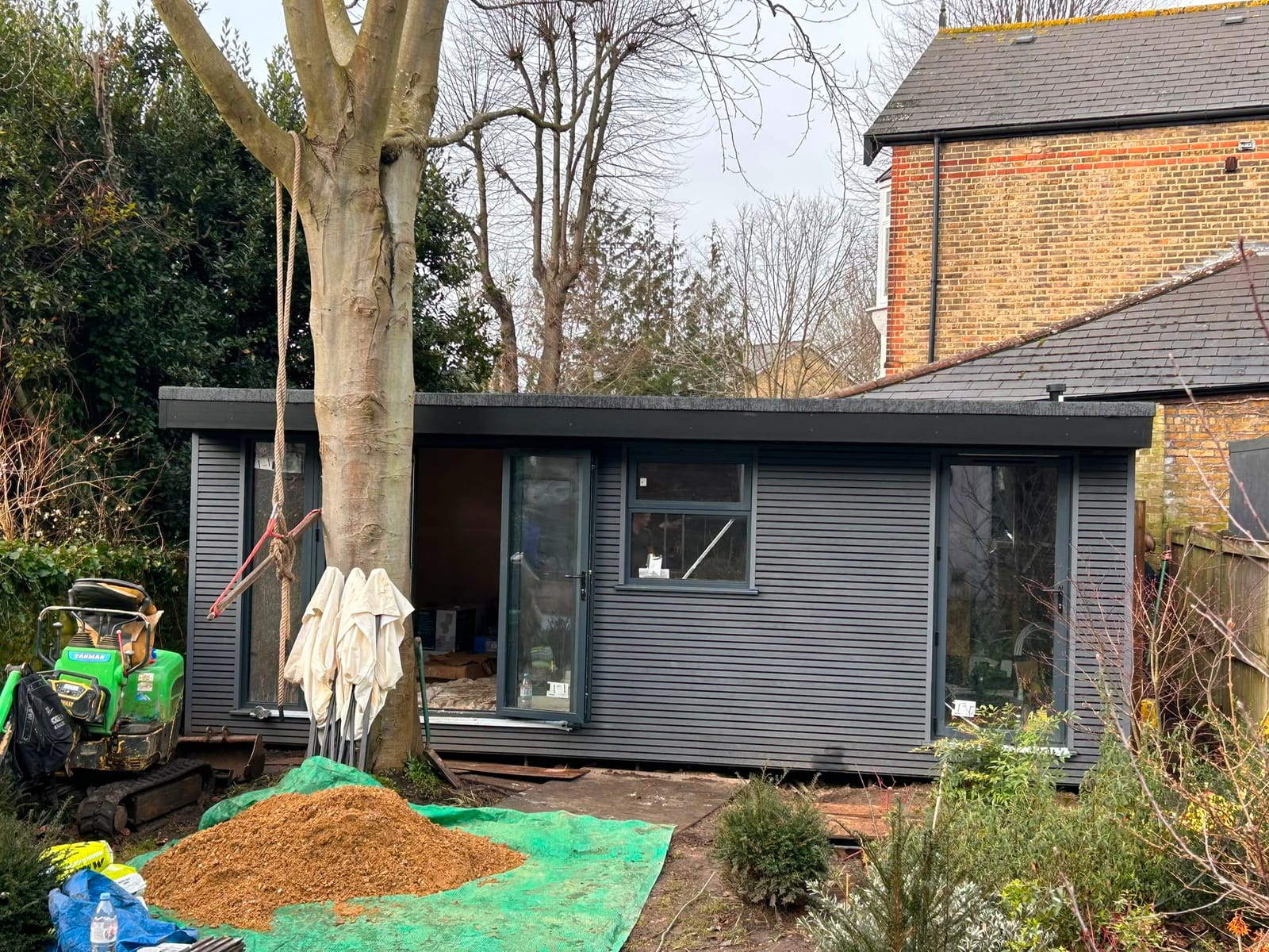 Driveway, patio and landscaping project by Hills Driveways & Patios