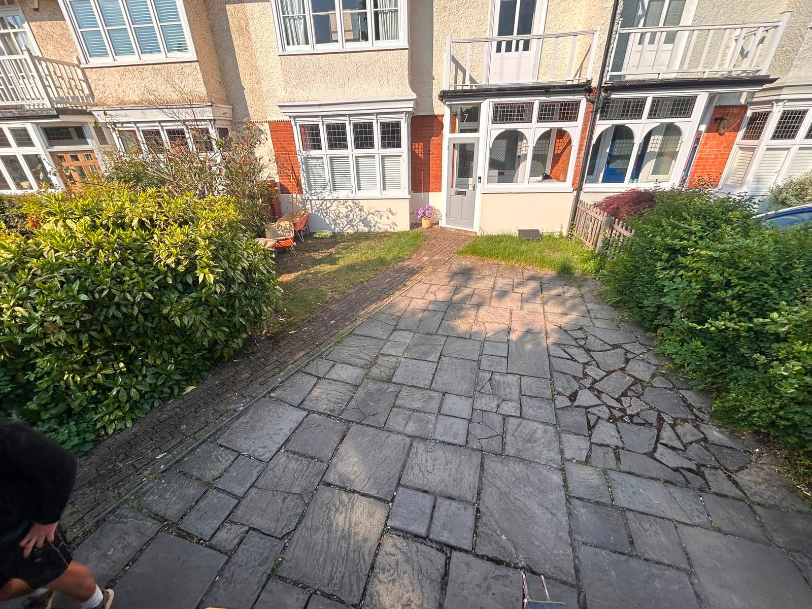 Driveway, patio and landscaping project by Hills Driveways & Patios