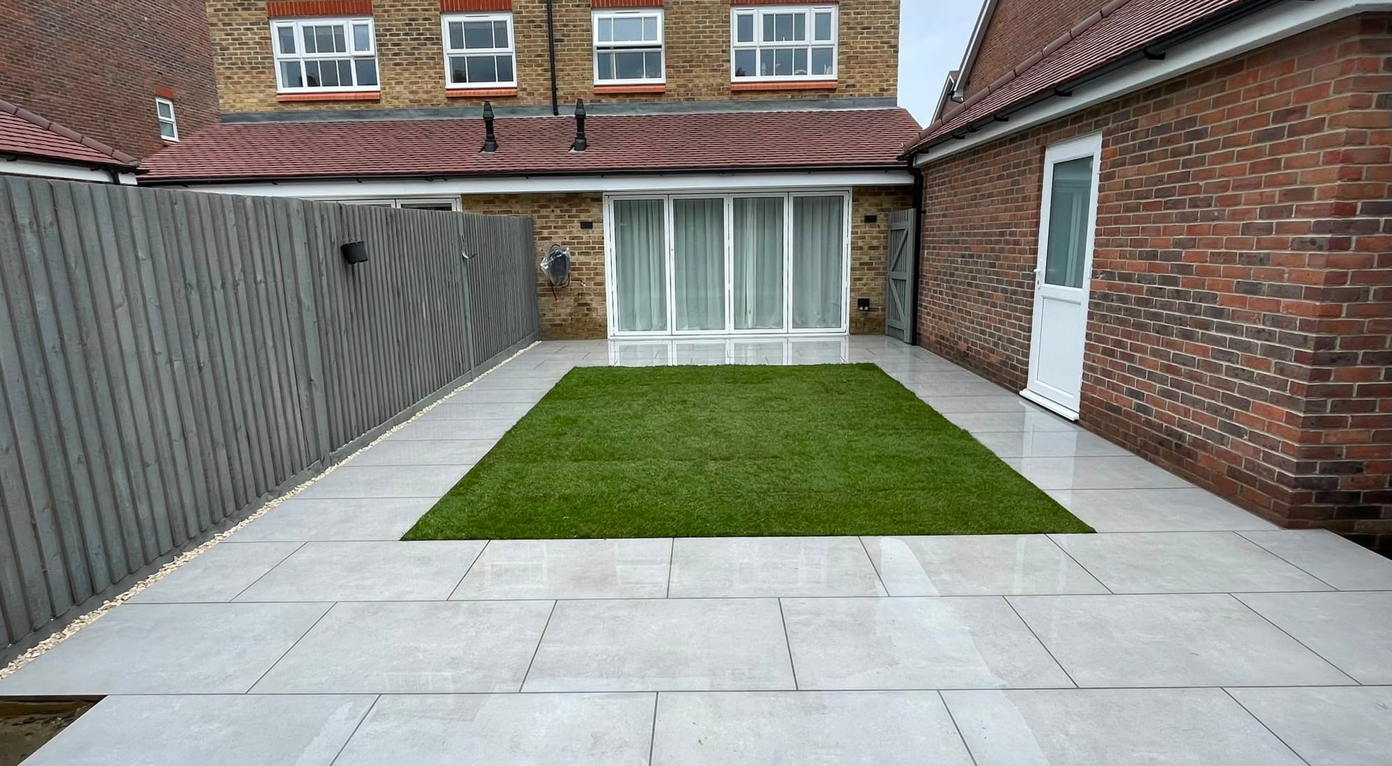 Artificial Grass by Hills Driveways & Patios in Berkshire & Surrey