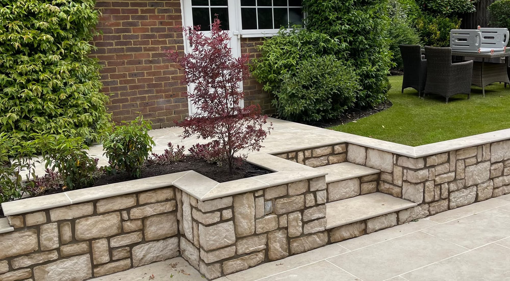 Retaining Walls by Hills Driveways & Patios in Berkshire & Surrey